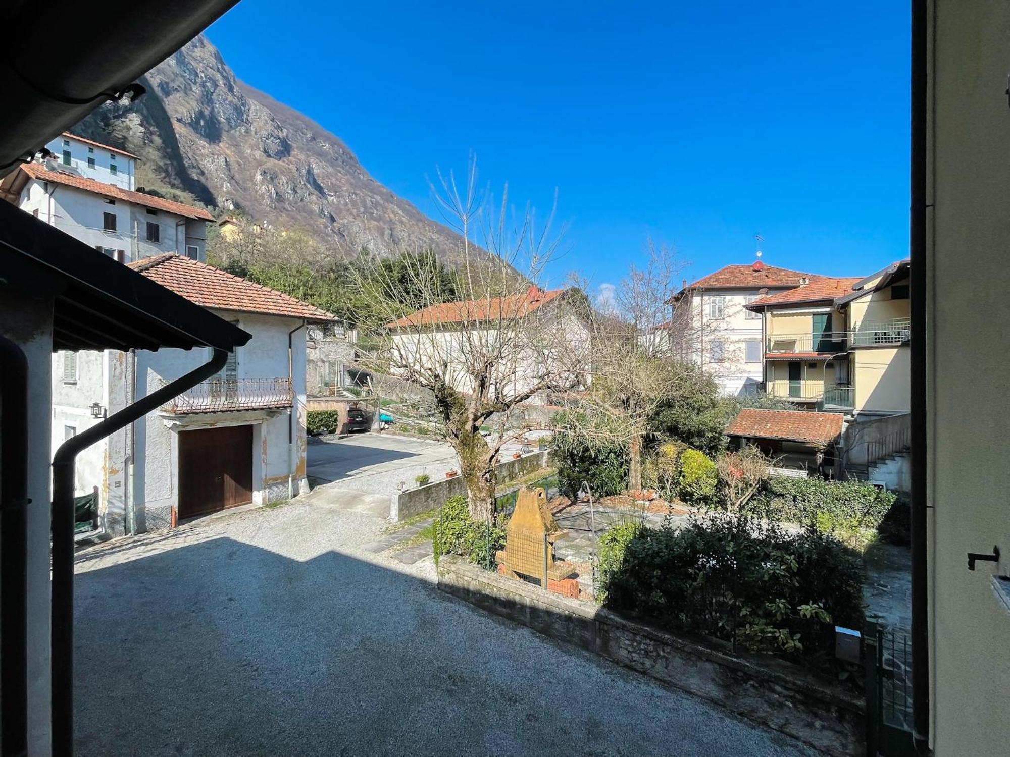 La Corte Dei Torri Loft On The Lake Oliveto Lario Luaran gambar