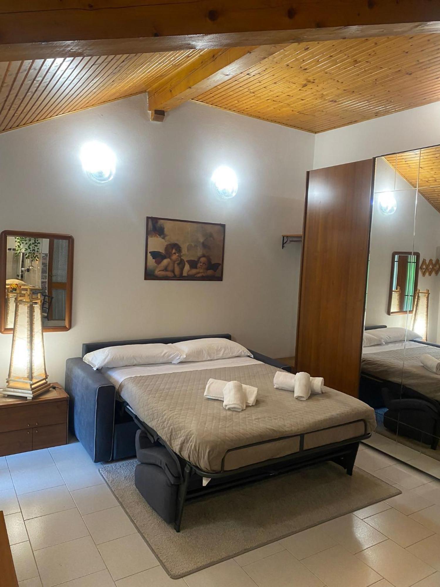La Corte Dei Torri Loft On The Lake Oliveto Lario Luaran gambar