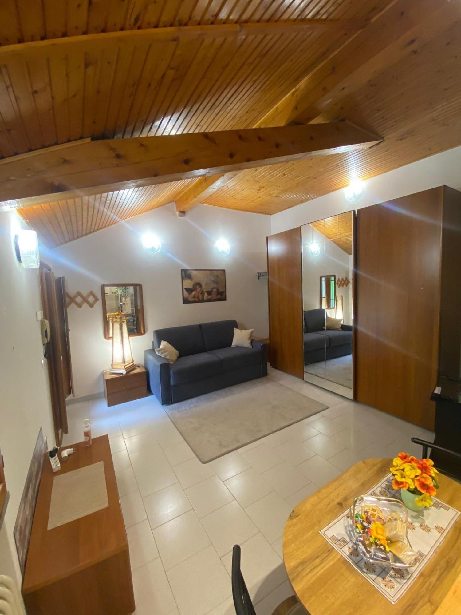La Corte Dei Torri Loft On The Lake Oliveto Lario Luaran gambar