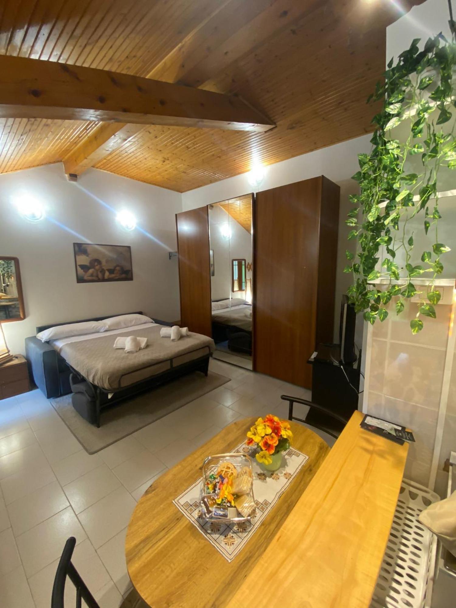 La Corte Dei Torri Loft On The Lake Oliveto Lario Luaran gambar