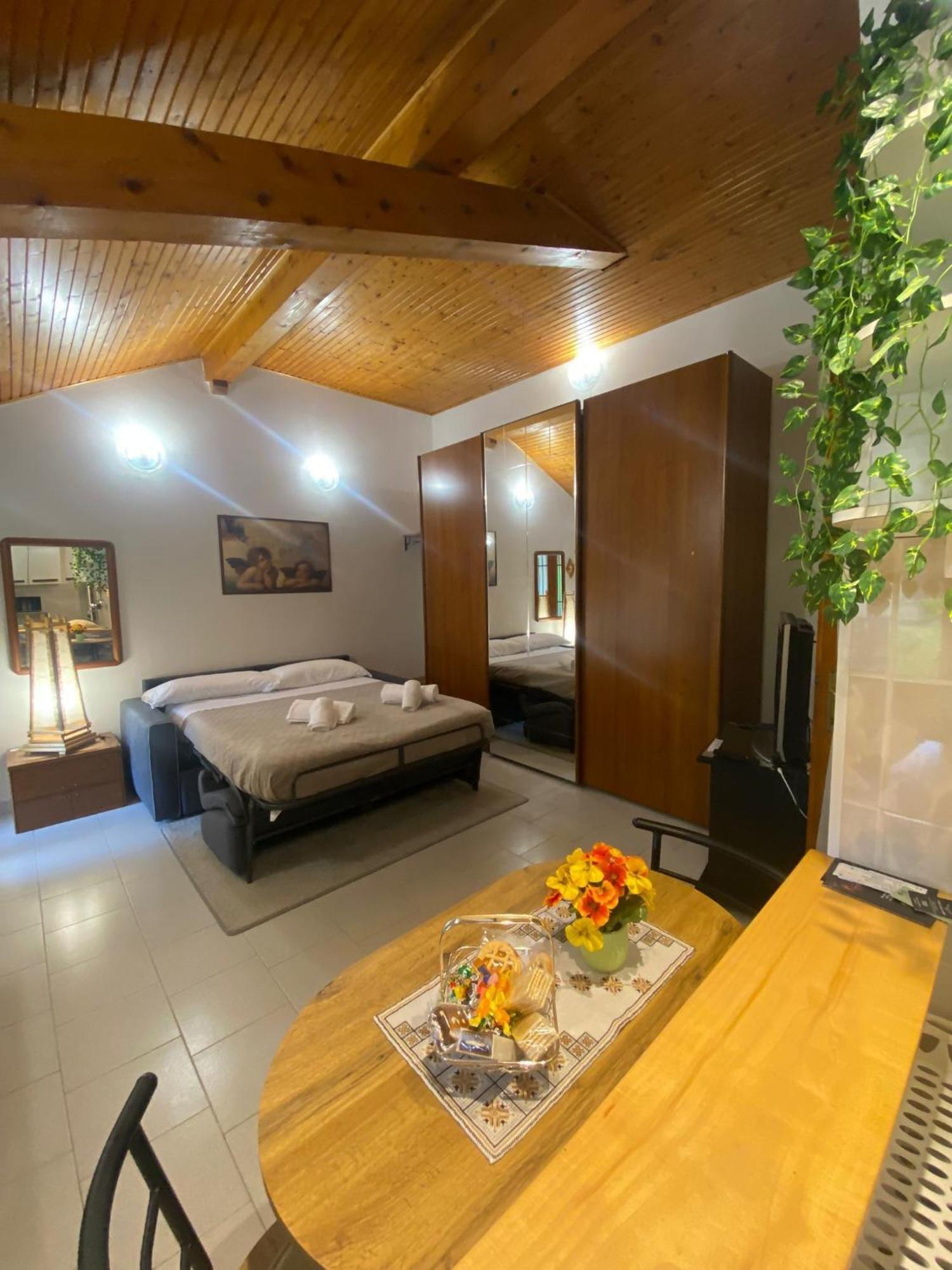 La Corte Dei Torri Loft On The Lake Oliveto Lario Luaran gambar